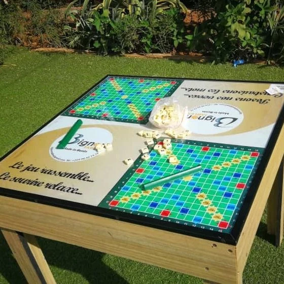 Table de Scrabble format 80*80cm 